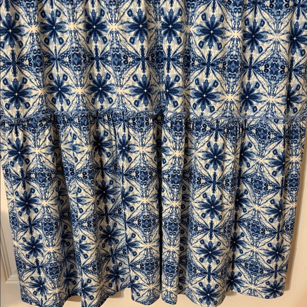 Lucky Brand Blue and White Patterned V-Neck Midi Dress - Picture 6 of 9